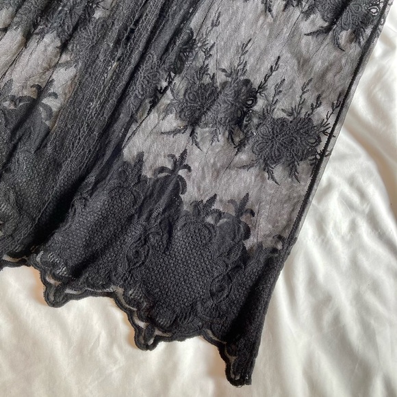 Lace Crochet Duster - Picture 3 of 12